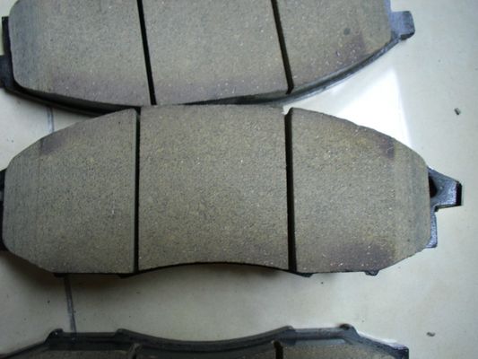 D1060-VK190 منصات الفرامل شبه المعدنية لنيسان بالادين نصف المعدنية تيانا J31