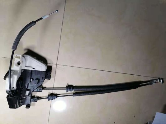 سانتا في 81320-2W010 عقدة الباب الأمامي التجميع نظام القفل قطع غيار السيارات الكورية