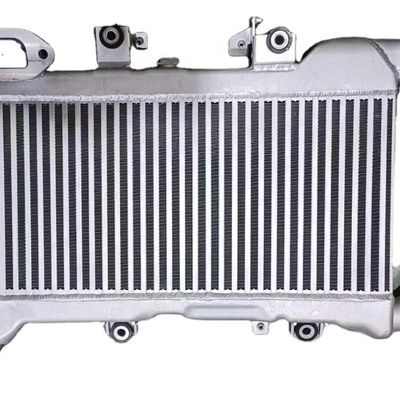 ألومنيوم Intercooler Assy OE NO. 17940-51020 لسيارة تويوتا لاندكروزر 2012-2020