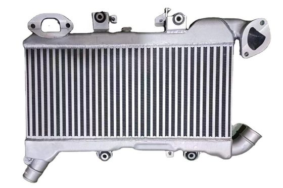 ألومنيوم Intercooler Assy OE NO. 17940-51020 لسيارة تويوتا لاندكروزر 2012-2020