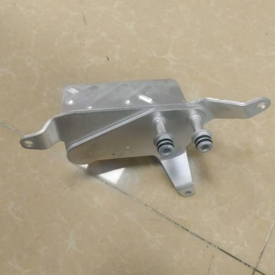 JB3Z7A095C تبريد زيت لشركة فورد رينجر BT50 YN25