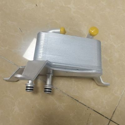 JB3Z7A095C تبريد زيت لشركة فورد رينجر BT50 YN25