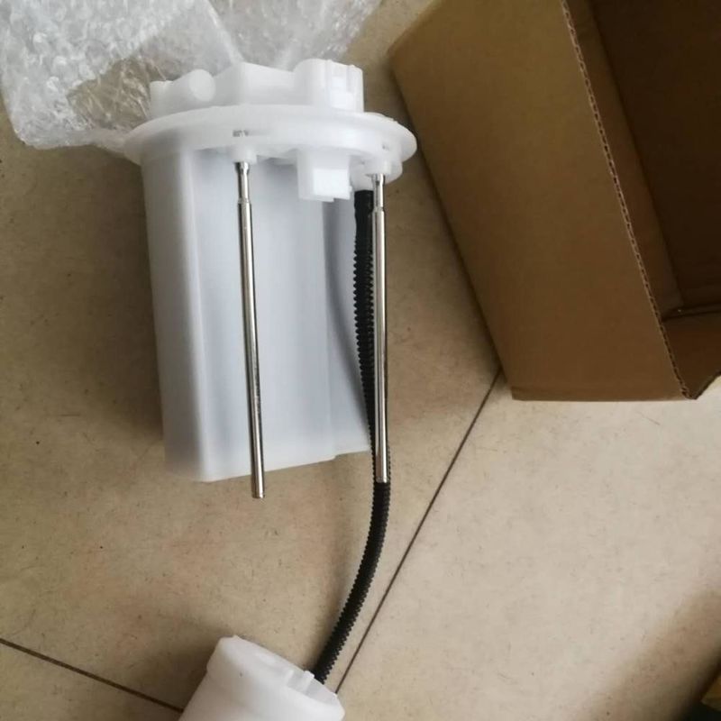 فلتر الوقود البلاستيكي المستورد 77024-42011-77024-42080 لسيارة تويوتا ليكسوس NX Rav4
