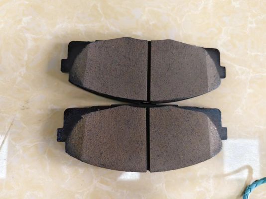 04465-YZZE9 مجموعة منصات الفرامل لـ Toyota Hiace LH50 LH60 YH50 YH60 LH55 LH56